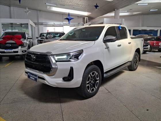 TOYOTA HILUX 2.8 D-4D TURBO DIESEL CD SRX 4X4 AUTOMÁTICO